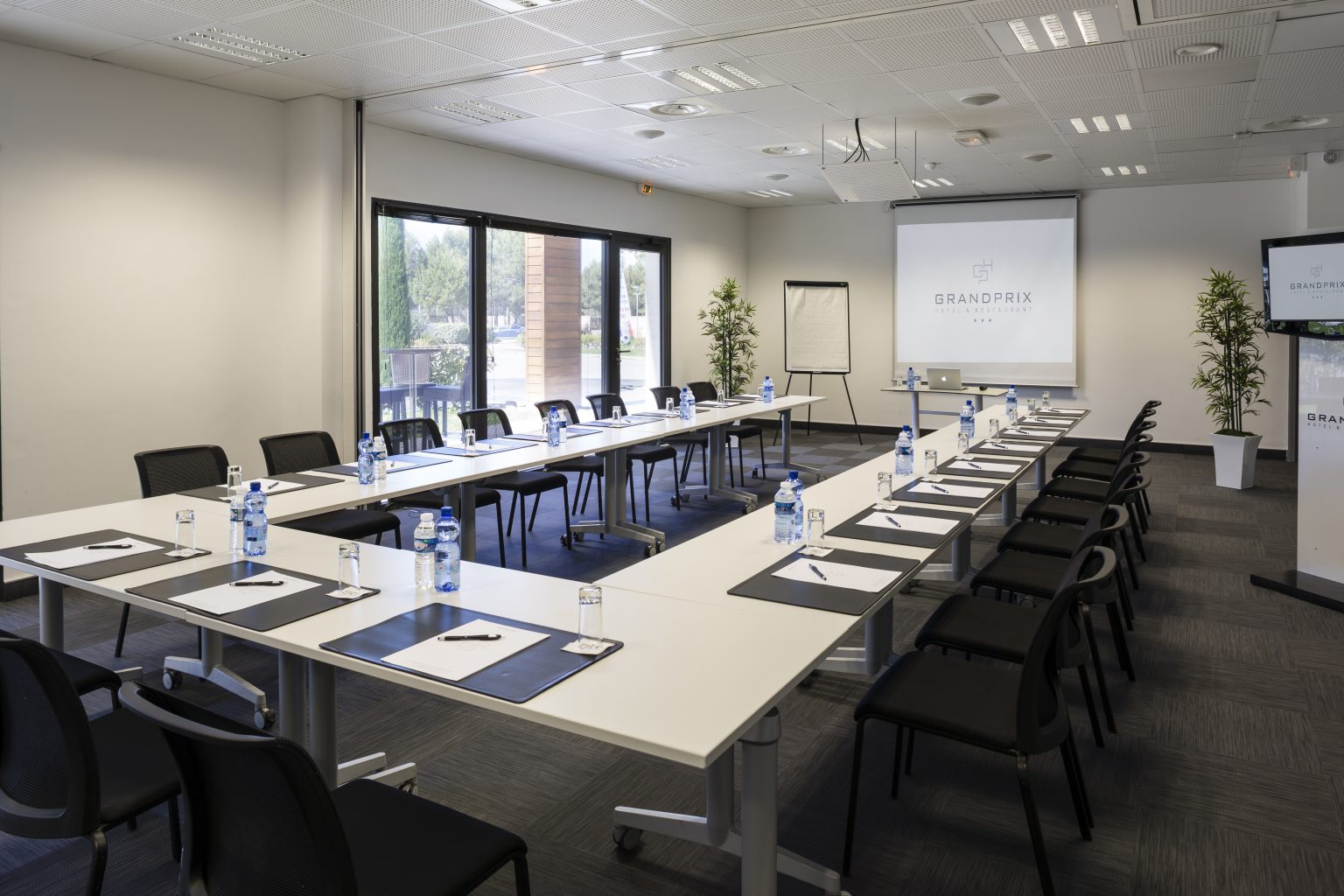 séminaire salle réunion lumière